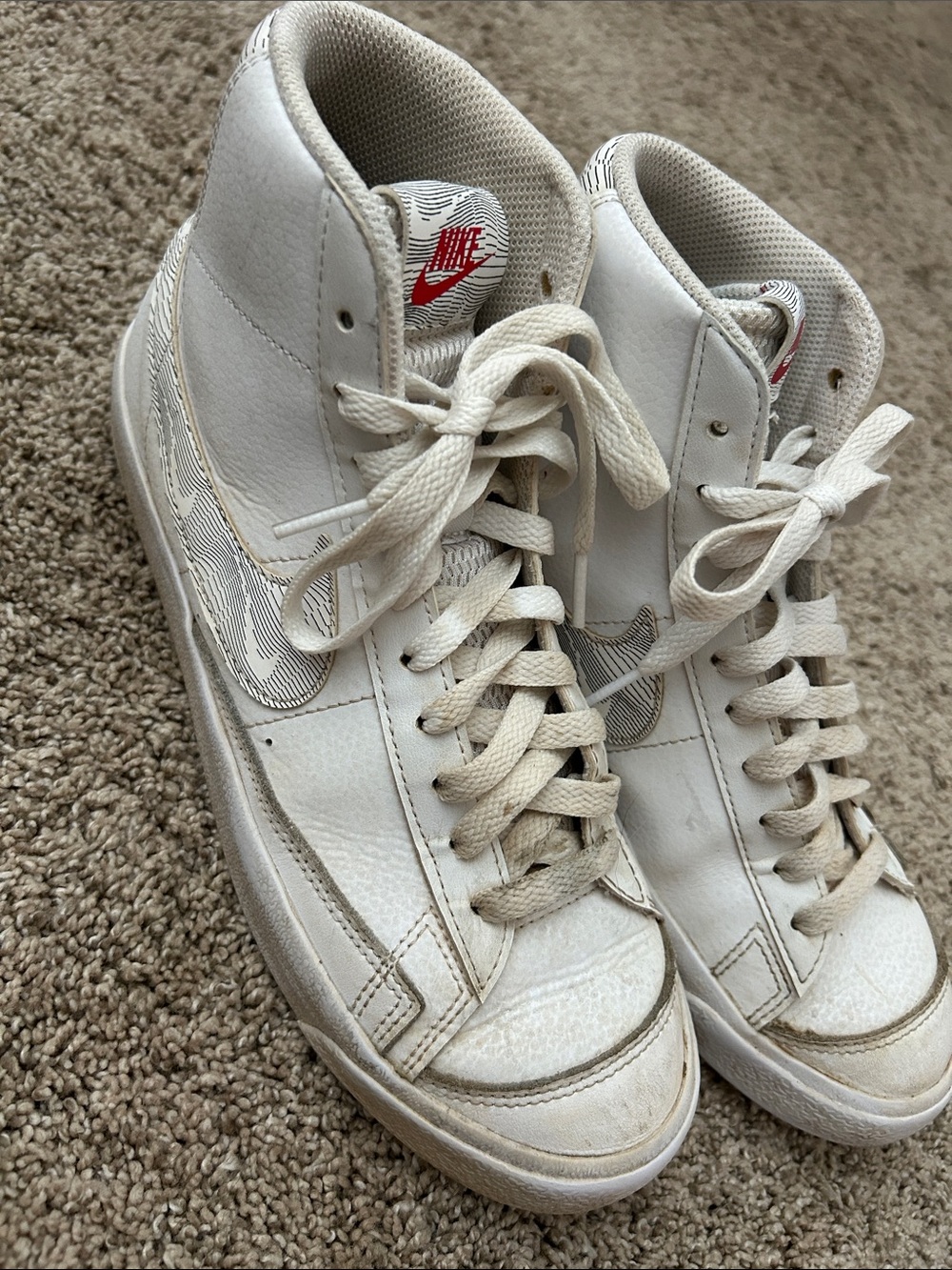 Nike Blazer Mid 77 GS with white logo print sneakers, size youth 7
